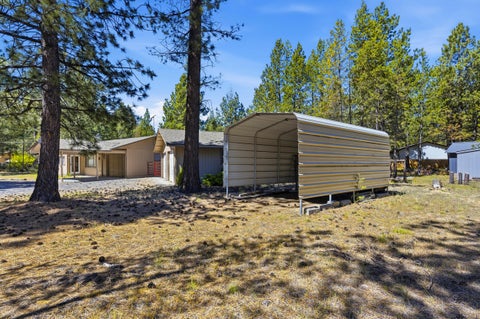 Tiny photo for 50868 Doe Loop, La Pine, OR 97739 (MLS # 220221948)