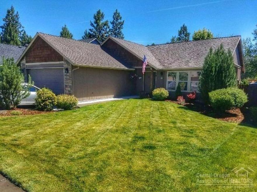 Charming SW Bend home is single level, offers vaulted ceiling, light and bright floor plan, abundant windows, gas fireplace in great room, master en-suite, all appliances included (refrigerator, range, dishwasher, microwave, window coverings, washer and dryer). Nice deck in fenced back yard, forced air gas heat, AC and a 2 car garage. Great location too!