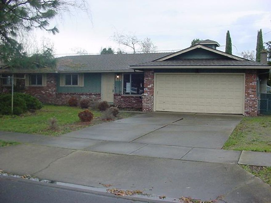 This is a Fannie Mae HomePath property...Nice property in SW Medford. Sits at the end of a quiet cul-de-sac. Spacious layout. Good natured light. Cute kitchen. Has a second family area with fireplace & slider door to backyard patio. Good size bedrooms. Large fenced-in backyard.