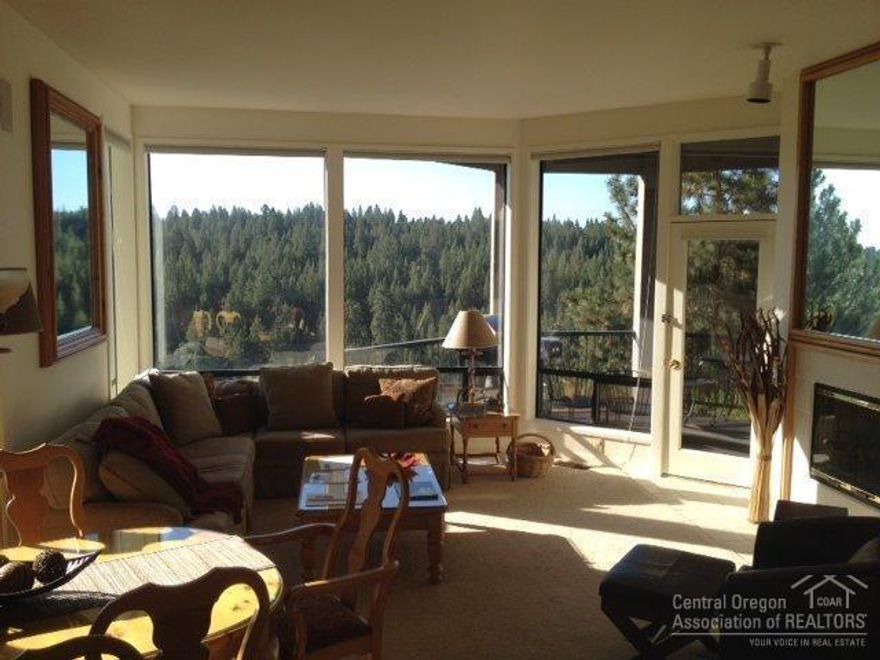 Lovely condo at Mt Bachelor Village Resort. This unit is on the river. Enjoy 10 rotating weeks throughout the year. Mount Bachelor Village Resort is close to downtown Bend, the Old Mill District and on the way to Mt Bachelor. Amenities include clubhouse, swimming pool, playground and access to the river trail. This is a Sunday to Sunday unit. This unit also comes with a 10 week membership to the Athletic Club of Bend. No Pets allowed.