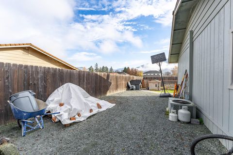 Tiny photo for 1949 Haviland Drive, Grants Pass, OR 97527 (MLS # 220212640)