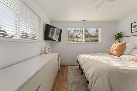 Tiny photo for 1949 Haviland Drive, Grants Pass, OR 97527 (MLS # 220212640)