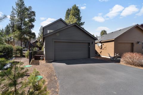 Tiny photo for 16559 Daisy Place, La Pine, OR 97739 (MLS # 220219544)