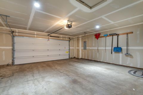 Tiny photo for 16559 Daisy Place, La Pine, OR 97739 (MLS # 220219544)