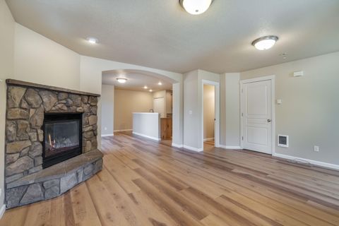 Tiny photo for 16559 Daisy Place, La Pine, OR 97739 (MLS # 220219544)