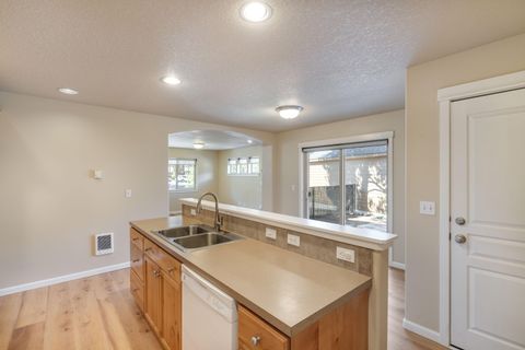 Tiny photo for 16559 Daisy Place, La Pine, OR 97739 (MLS # 220219544)