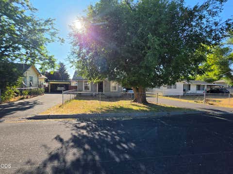 Tiny photo for 1518 Pleasant Avenue, Klamath Falls, OR 97601 (MLS # 220227393)