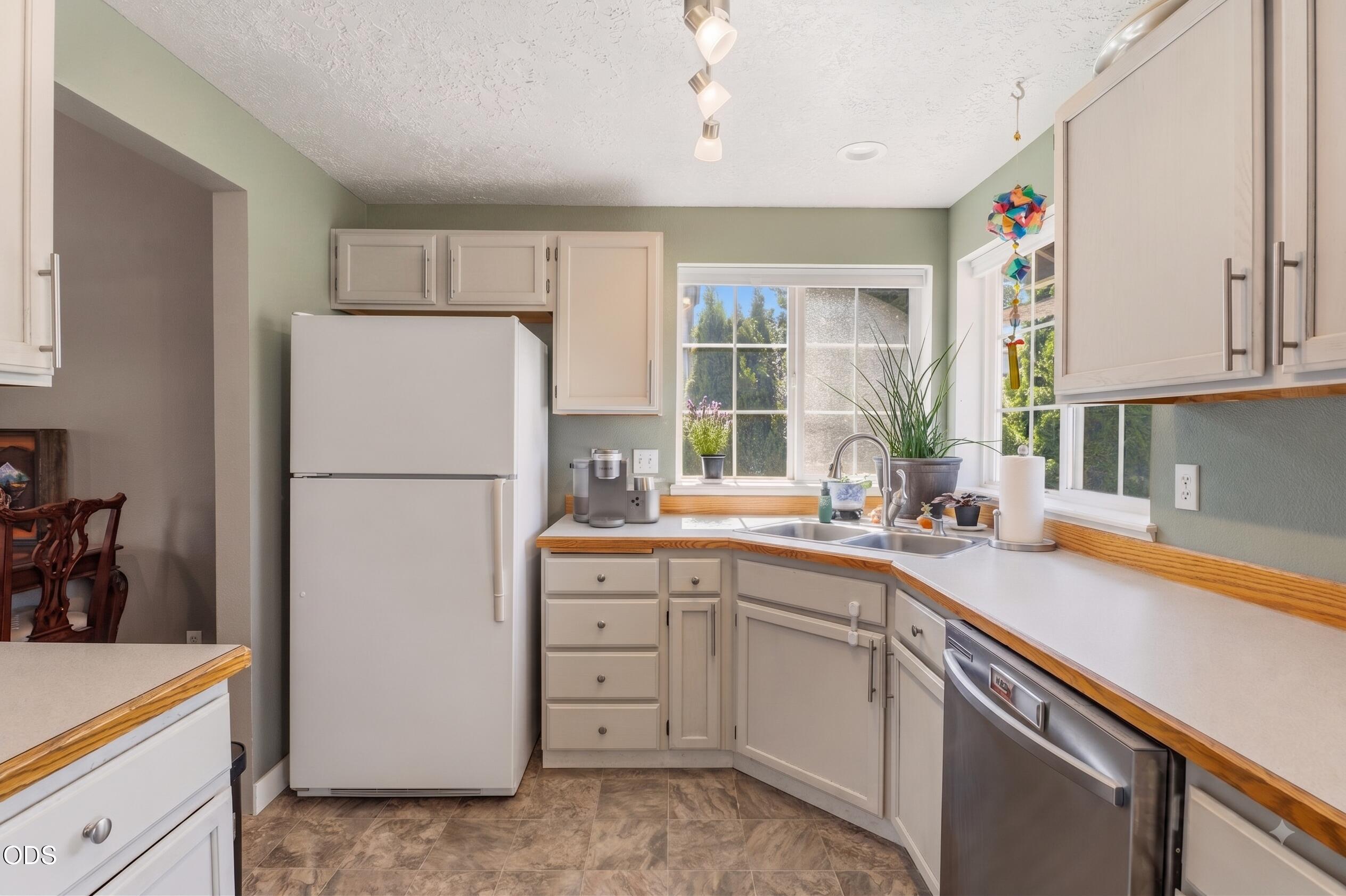 1934 SW 28th Court