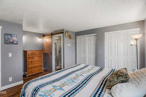 Tiny photo for 1934 SW 28th Court, Redmond, OR 97756 (MLS # 220226952)