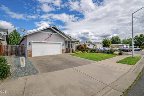 Tiny photo for 2140 SW Nick Way, Grants Pass, OR 97527 (MLS # 220224530)