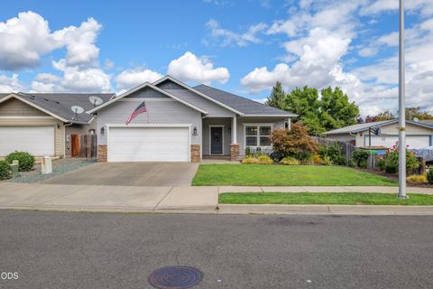 Tiny photo for 2140 SW Nick Way, Grants Pass, OR 97527 (MLS # 220224530)