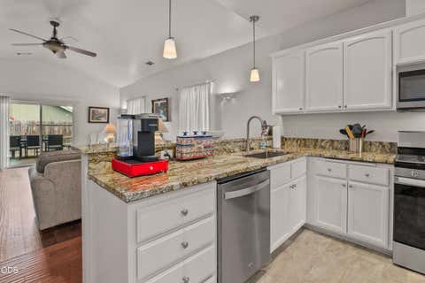 Tiny photo for 2140 SW Nick Way, Grants Pass, OR 97527 (MLS # 220224530)