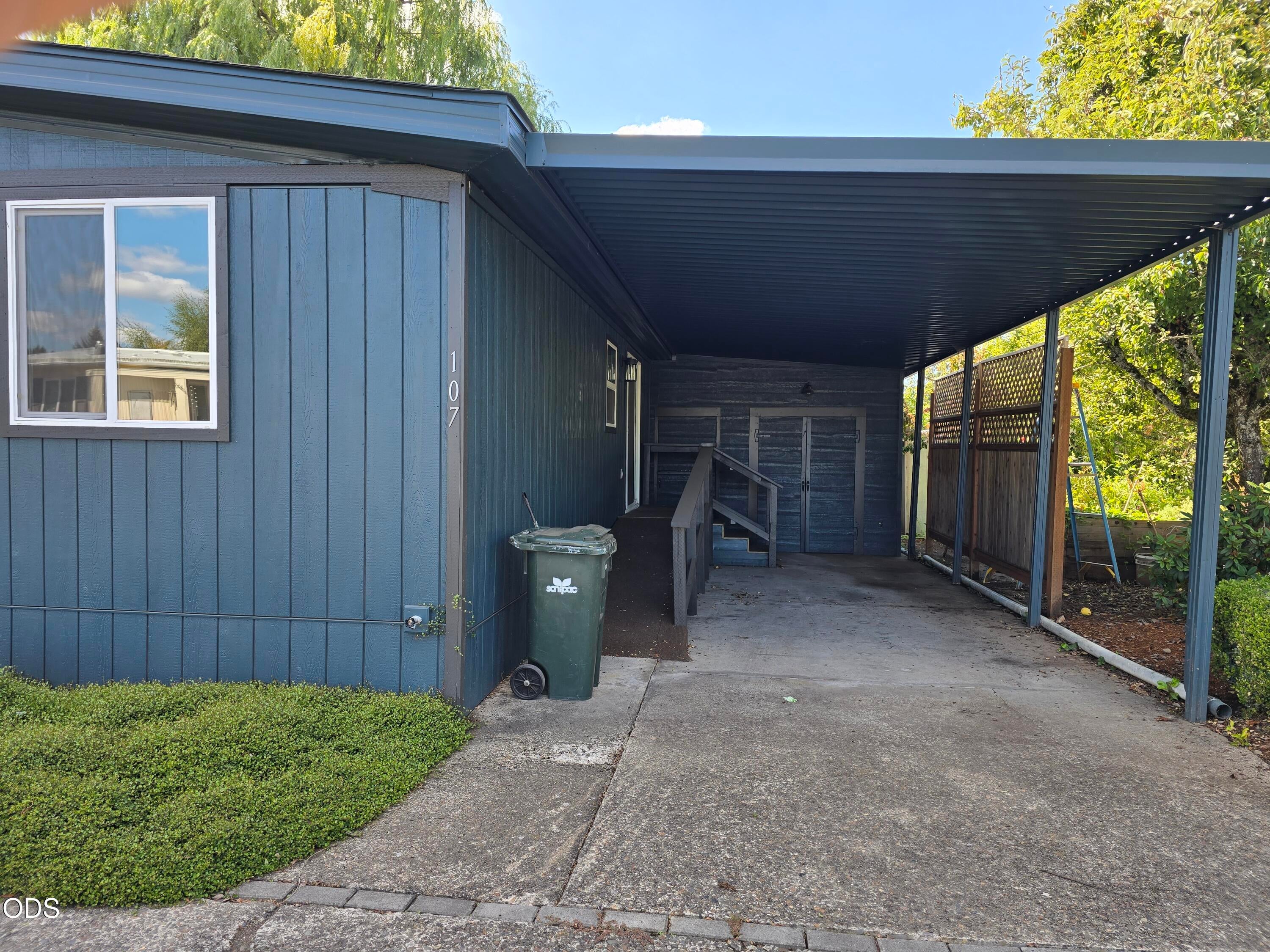 1800 Lakewood Court SPC 107