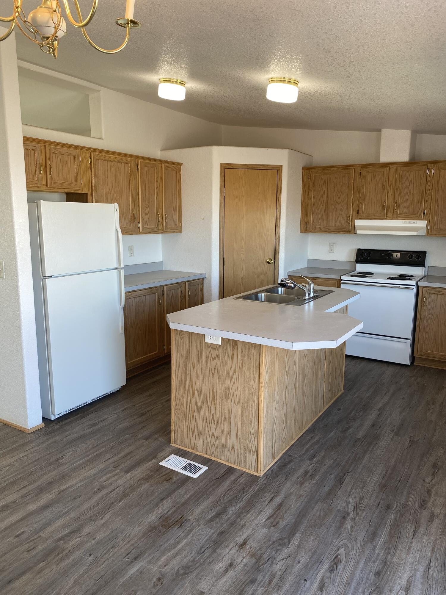 Christmas Valley Unit4 - Residential