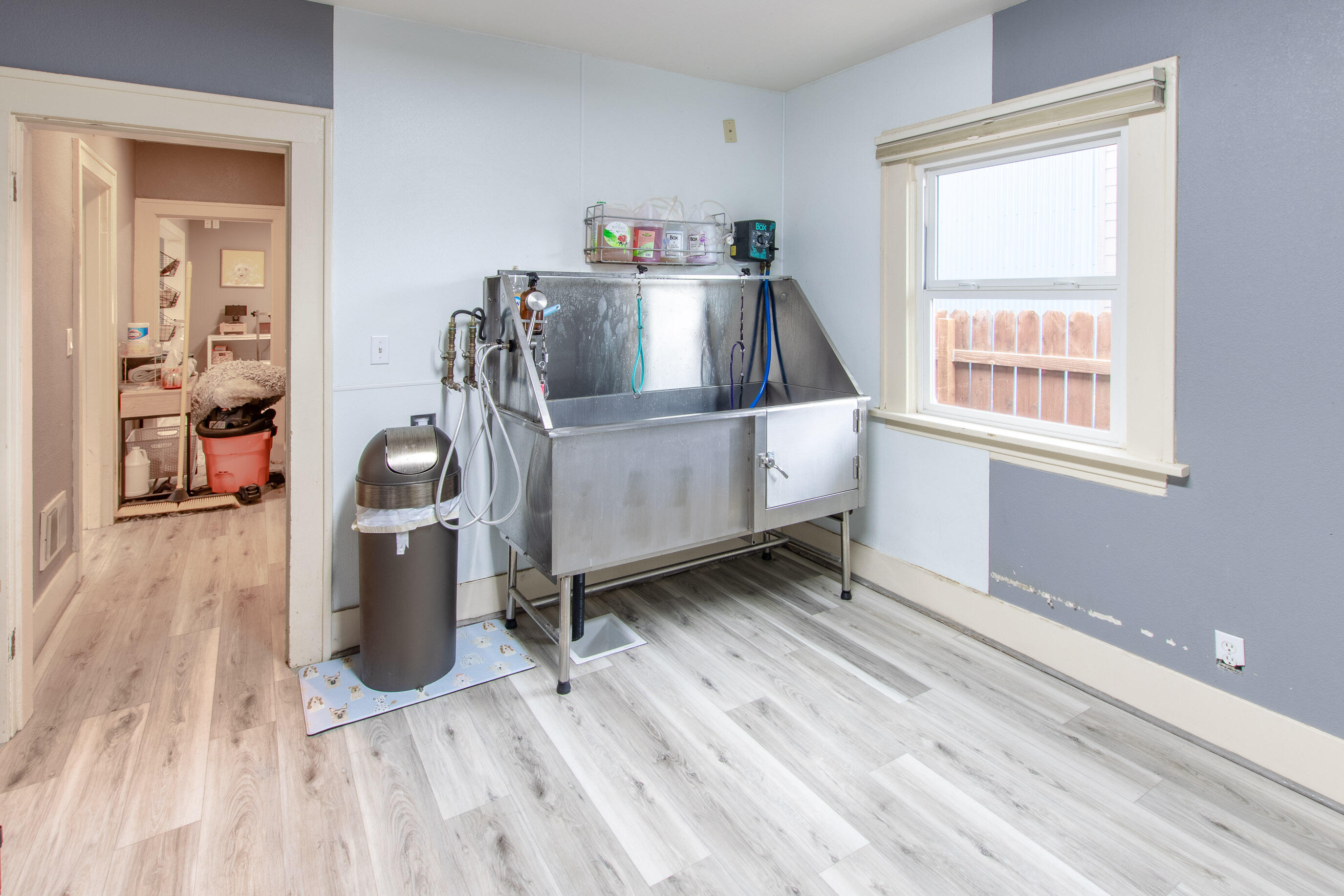 CLAR - Commercial Sale