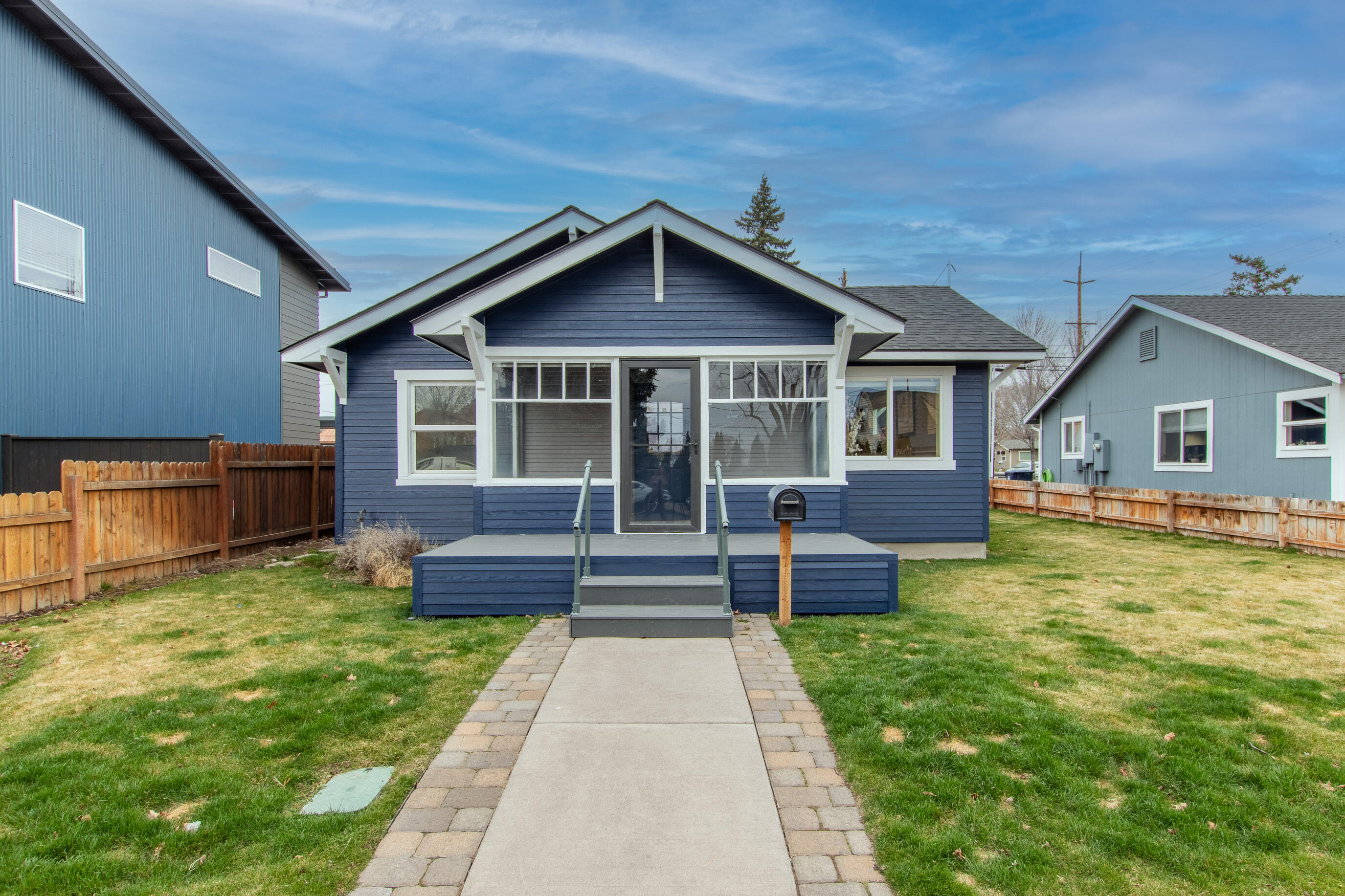 CLAR - Commercial Sale