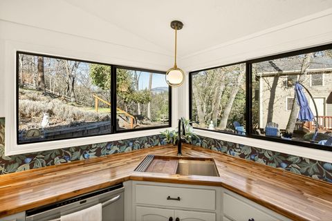 Tiny photo for 514 Granite Street, Ashland, OR 97520 (MLS # 220214953)