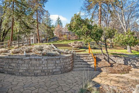 Tiny photo for 514 Granite Street, Ashland, OR 97520 (MLS # 220214953)