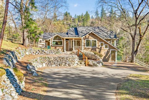 Tiny photo for 514 Granite Street, Ashland, OR 97520 (MLS # 220214953)