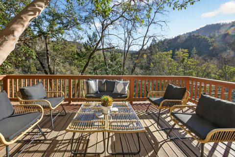 Tiny photo for 514 Granite Street, Ashland, OR 97520 (MLS # 220214953)