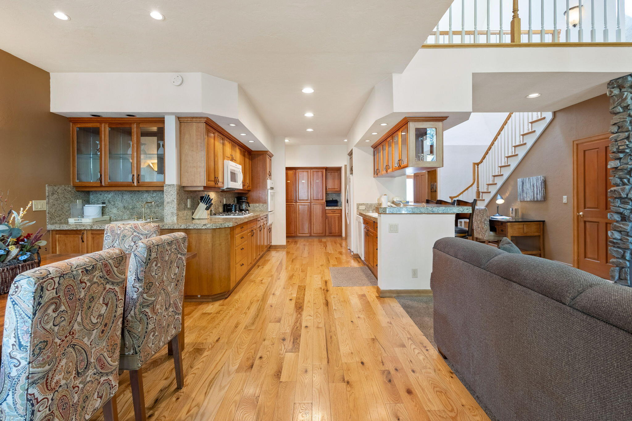 StoneTH - Residential