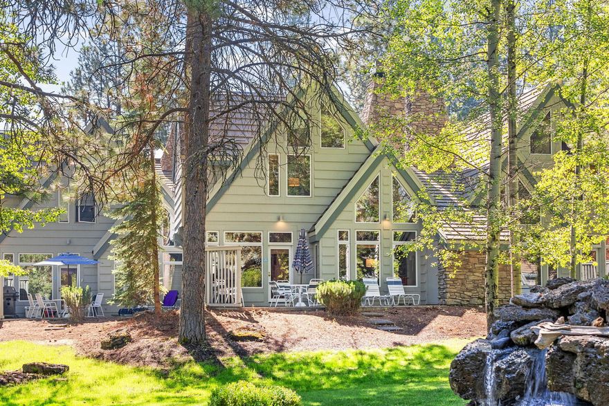 Welcome to your perfect Sunriver getaway! This warm and inviting retreat offers an ideal blend of comfort, natural beauty, and activities. Great opportunity if you'd like to own just a slice of Sunriver paradise, since this is a 20% Deeded Ownership (10 Weeks). Enjoy the convenience of being just a stone's throw away from Sunriver Village, where you'll find restaurants, shops, and entertainment options. And with the Deschutes River nearby, outdoor adventures like kayaking, fishing, and rafting are at your fingertips. A few highlights: prime location, community amenities, beautiful surroundings, fully furnished, new water heater, furnace, hardwood floors and A/C. StoneRidge has a clubhouse with a pool, workout room, jacuzzi/hot tub, steam room, sauna, tennis courts and bikes. A professional management team is onsite to assist with any owner's needs. This home is a rental option home and you can exchange weeks through RCI. Come see for yourself what Sunriver & StoneRidge is all about!