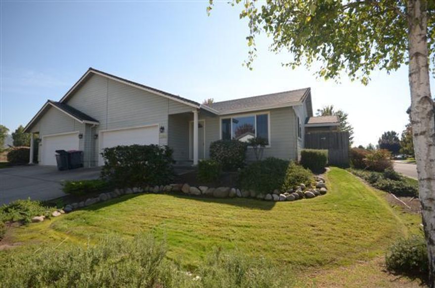 Very nice Eastside Duplex close to shopping, restaurants & medical. Great floor plan with vaulted ceilings, plant shelves, formal dining with slider to covered patio and small fenced backyards. Open kitchen with eating bar. 2 good size bedrooms and 2 full bathrooms. Master bath with skylight. 2 car finished garage with openers for each unit. Nice landscaping with timed sprinklers. Great location in a nice subdivision. Live in one side and rent out the other unit or buy as an investment. This duplex is really nice & shows great!