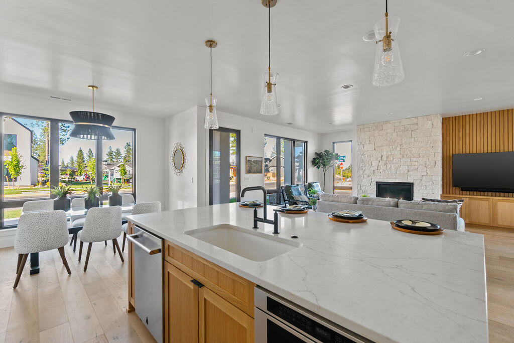 Discovery West Phase 4 - Residential