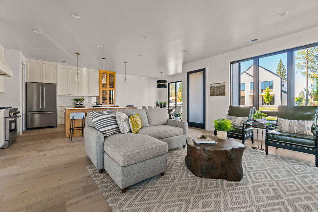 Discovery West Phase 4 - Residential