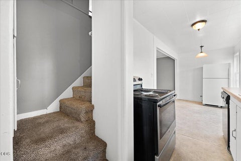Tiny photo for 214 N Columbus Avenue, Medford, OR 97501 (MLS # 220223079)