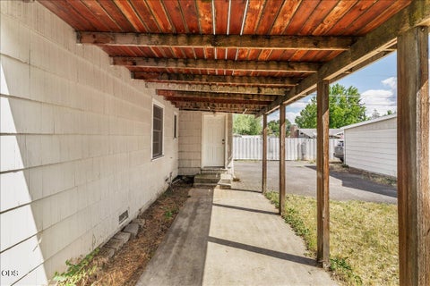 Tiny photo for 214 N Columbus Avenue, Medford, OR 97501 (MLS # 220223079)