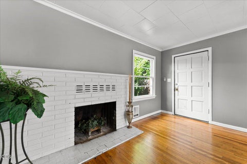 Tiny photo for 214 N Columbus Avenue, Medford, OR 97501 (MLS # 220223079)