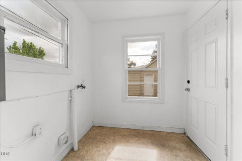 Tiny photo for 214 N Columbus Avenue, Medford, OR 97501 (MLS # 220223079)
