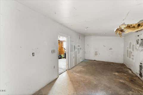 Tiny photo for 214 N Columbus Avenue, Medford, OR 97501 (MLS # 220223079)