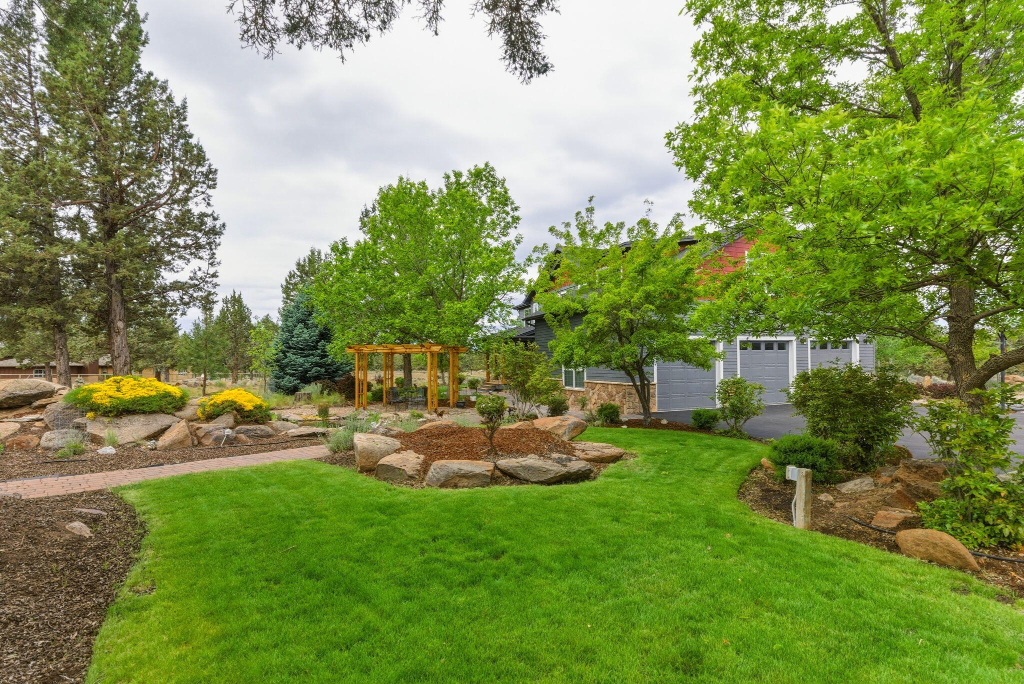 17584 Mountain View Road