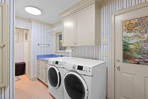 Tiny photo for 903 Pinecrest Terrace, Ashland, OR 97520 (MLS # 220211999)