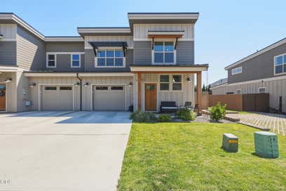 3622 SW Badger Avenue Redmond OR 97756