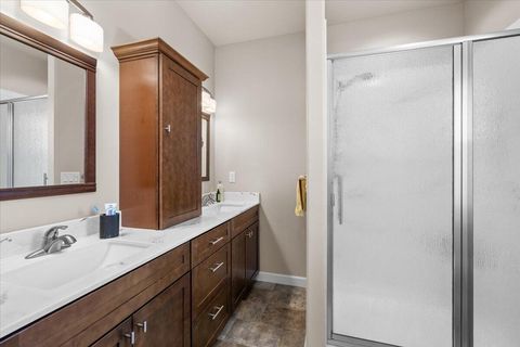 Tiny photo for 16 Terra Linda Court, Eagle Point, OR 97524 (MLS # 220217251)