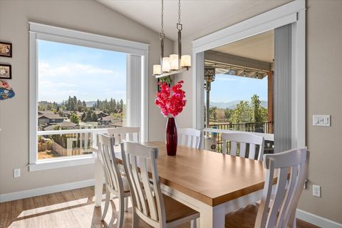 Tiny photo for 16 Terra Linda Court, Eagle Point, OR 97524 (MLS # 220217251)