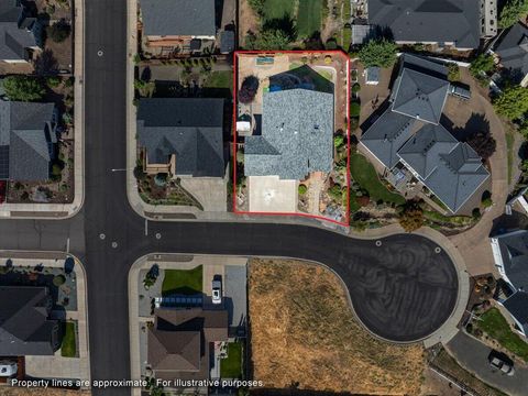 Tiny photo for 16 Terra Linda Court, Eagle Point, OR 97524 (MLS # 220217251)