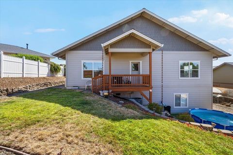 Tiny photo for 16 Terra Linda Court, Eagle Point, OR 97524 (MLS # 220217251)