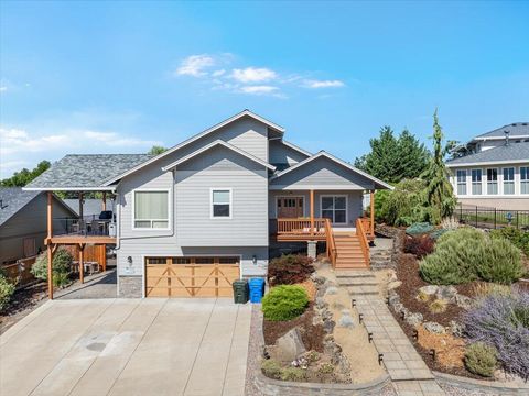Tiny photo for 16 Terra Linda Court, Eagle Point, OR 97524 (MLS # 220217251)