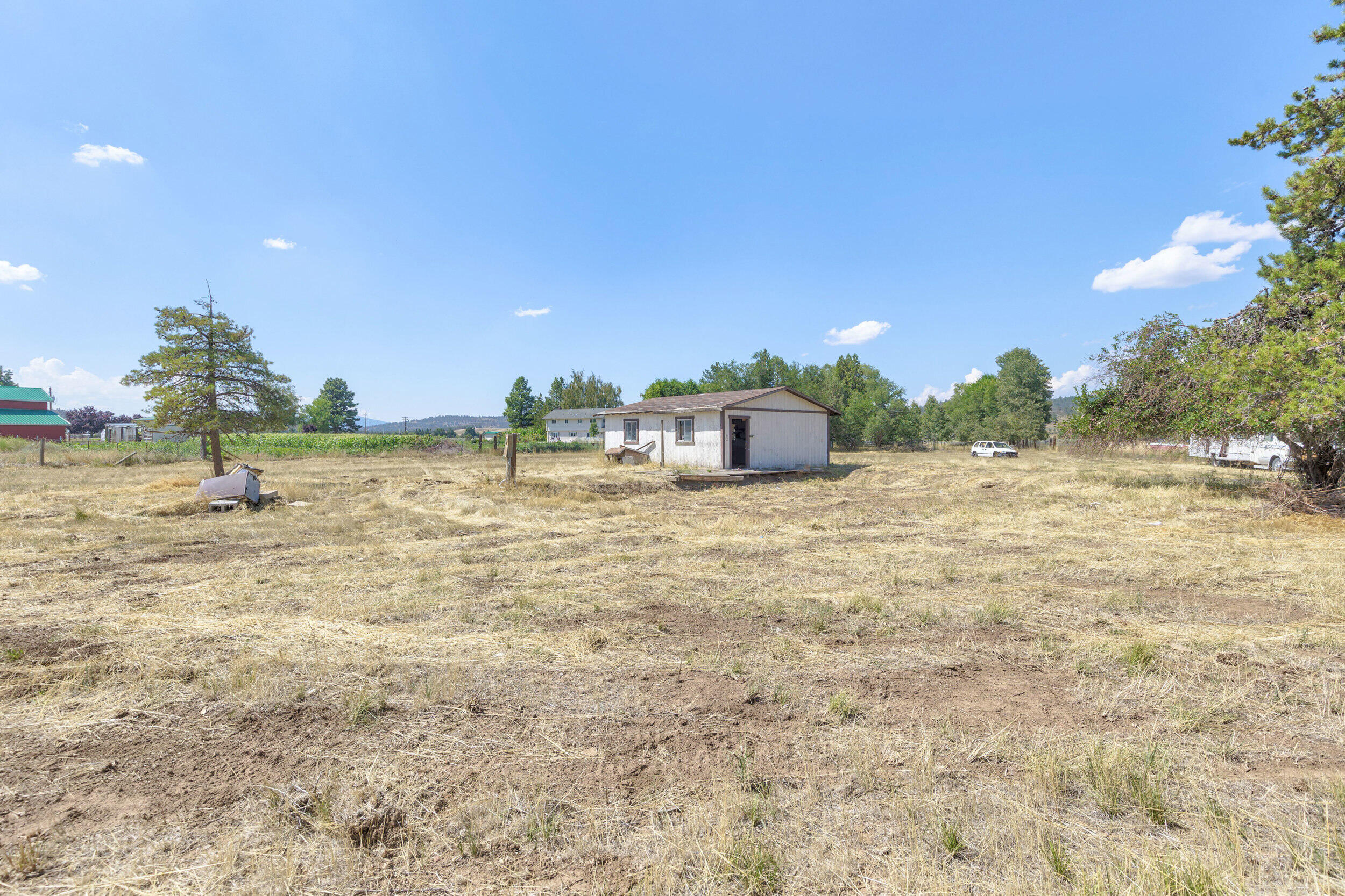 Country Village - Land