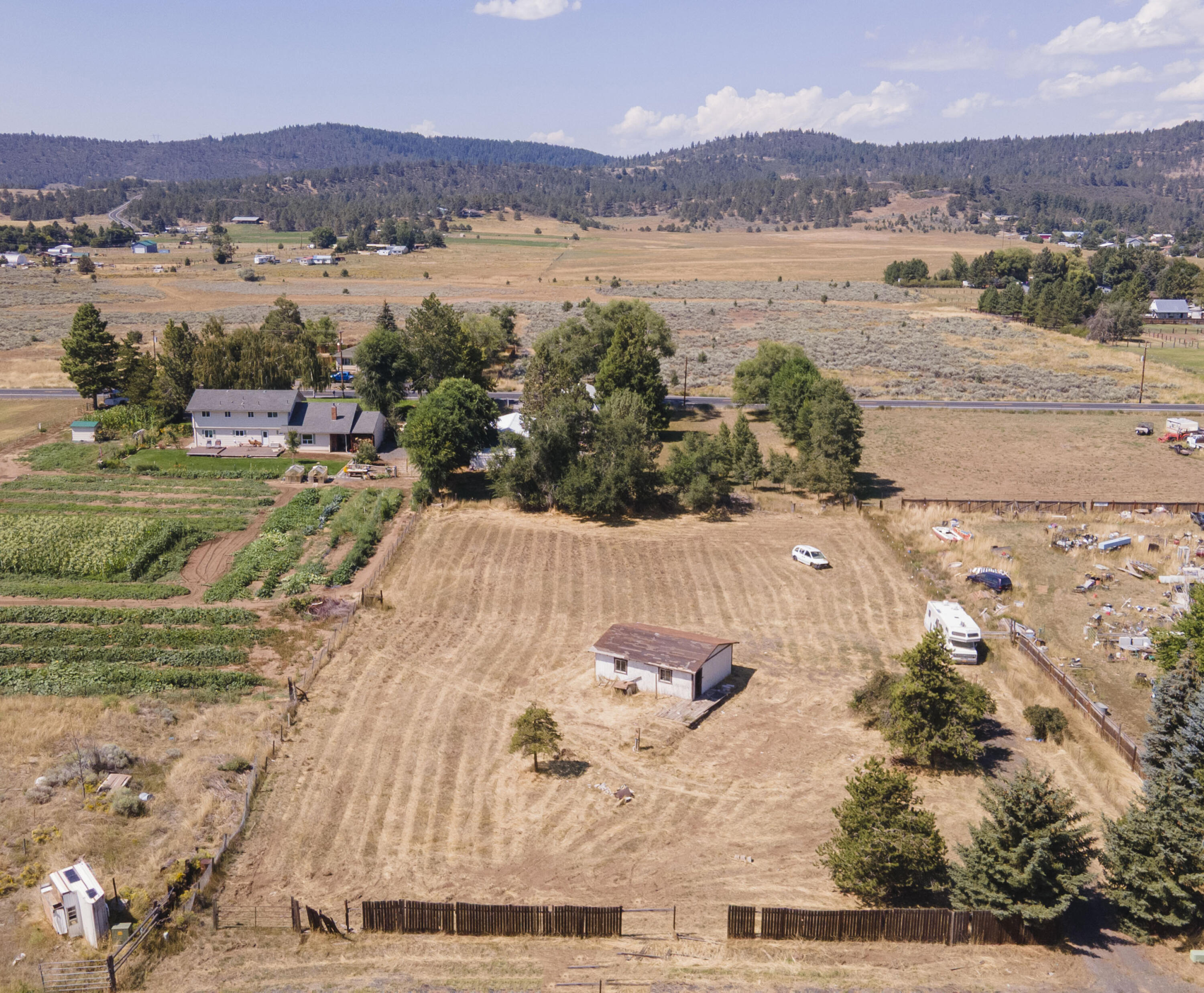 Country Village - Land