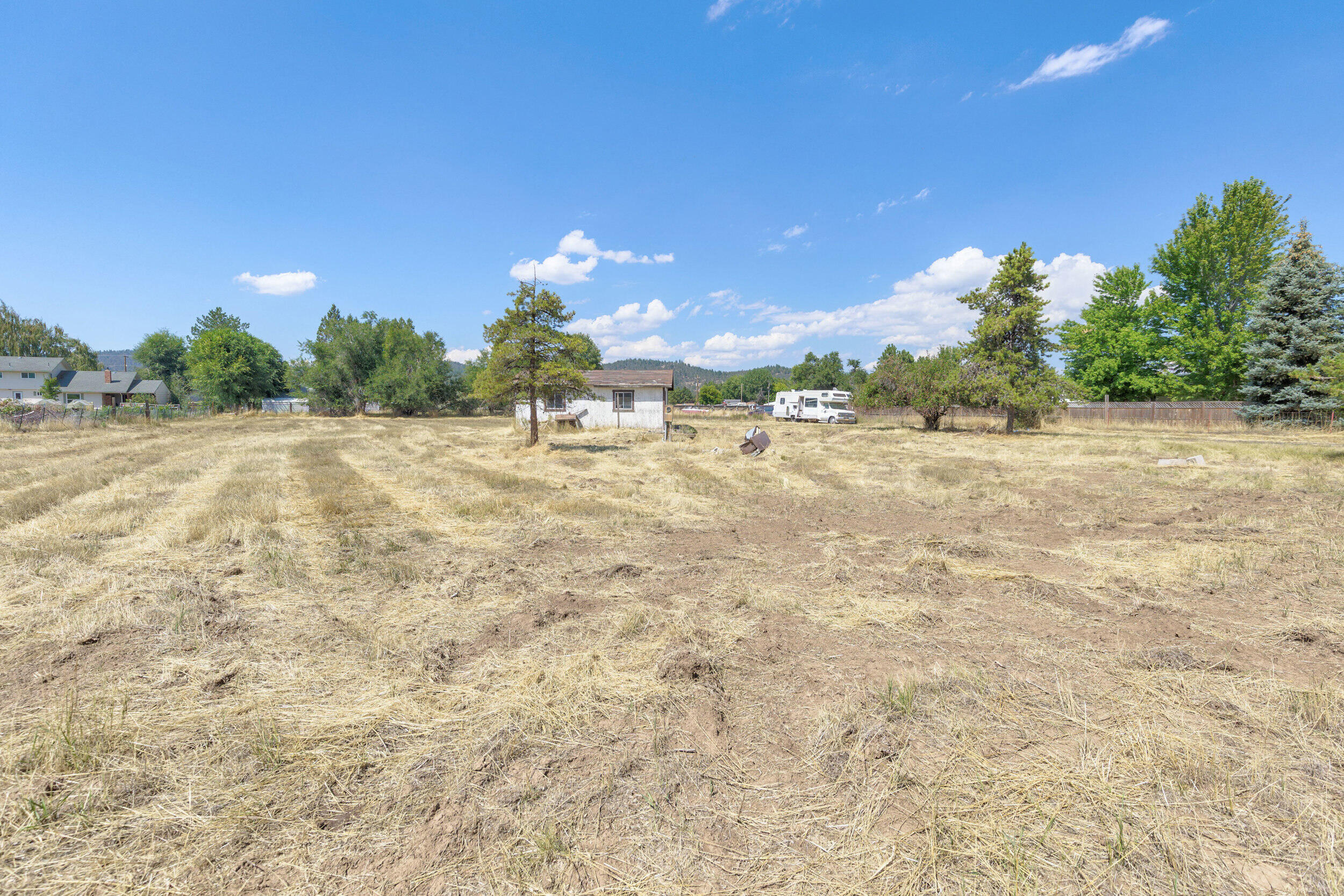 Country Village - Land