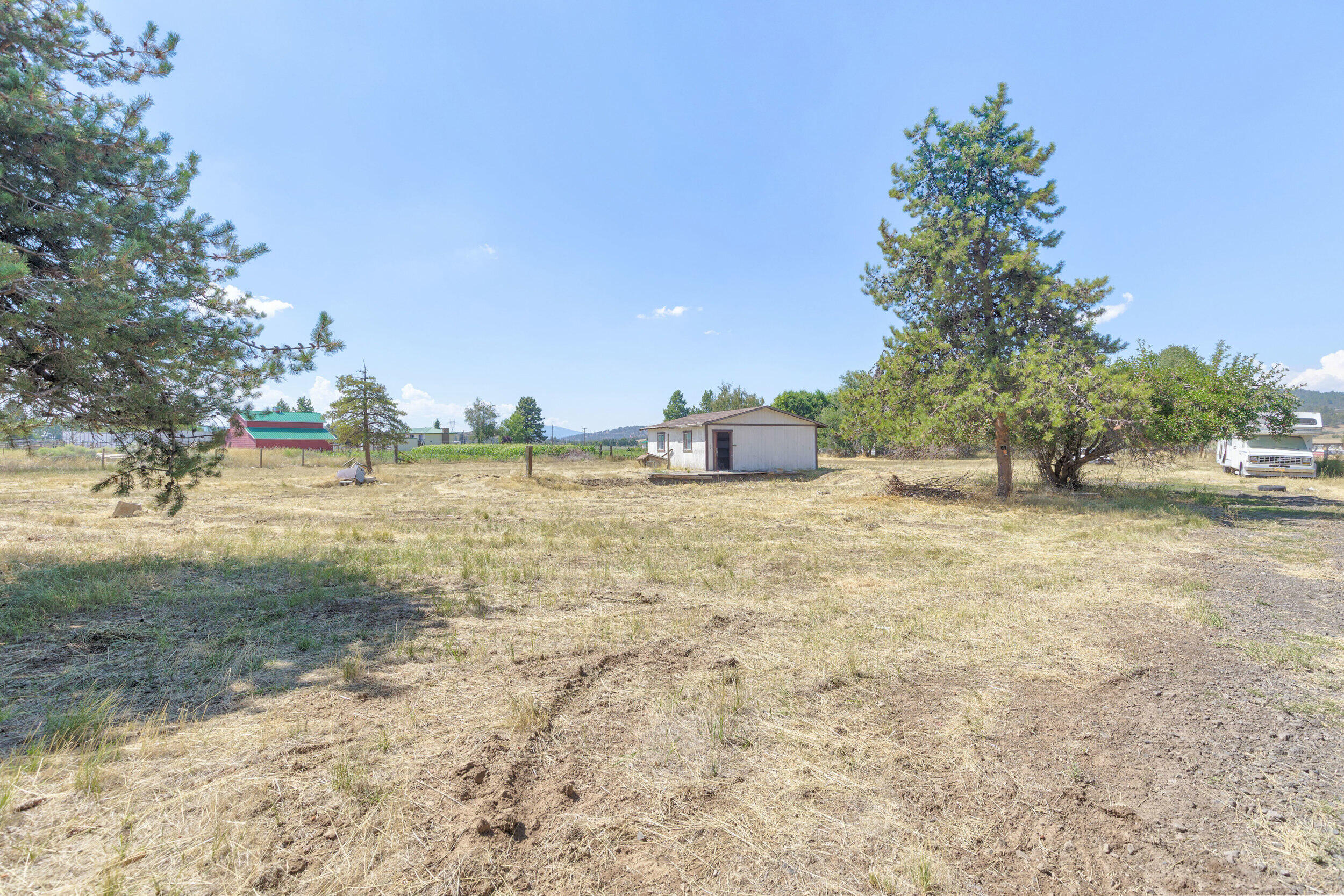 Country Village - Land