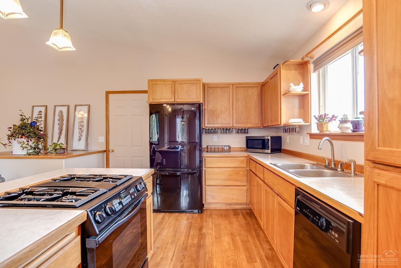 Lava Meadows - Residential