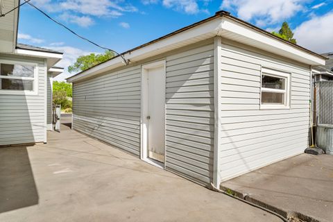 Tiny photo for 946 SW 13th Street, Redmond, OR 97756 (MLS # 220221686)