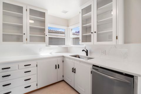Tiny photo for 946 SW 13th Street, Redmond, OR 97756 (MLS # 220221686)