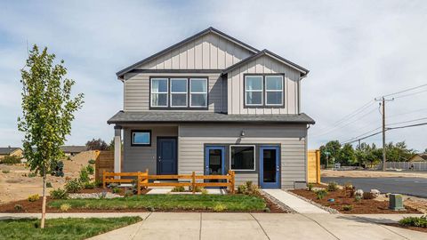 Tiny photo for 20592 Button Brush Avenue, Bend, OR 97702 (MLS # 220212405)